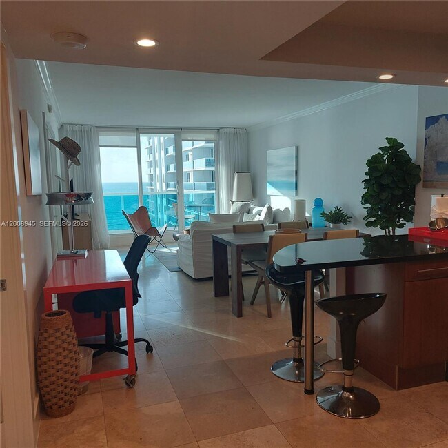 Foto del edificio - 2301 Collins Ave