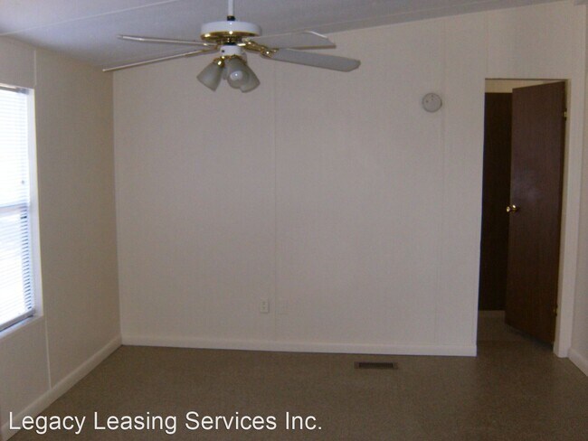 Foto del edificio - 1622 S Lake Reedy Blvd