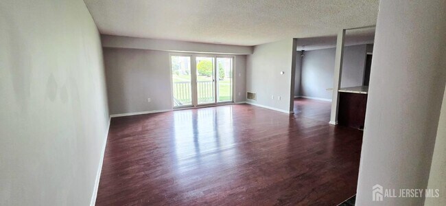 Foto del edificio - 8207 Tamarron Dr