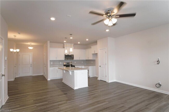 Building Photo - 3704 Feltham Ln