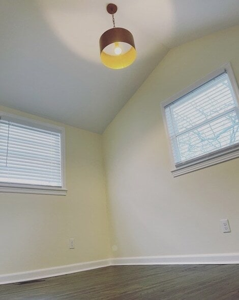 Foto del edificio - 130 Hart Ln