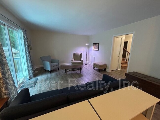 Foto del edificio - 1215 Collington Dr