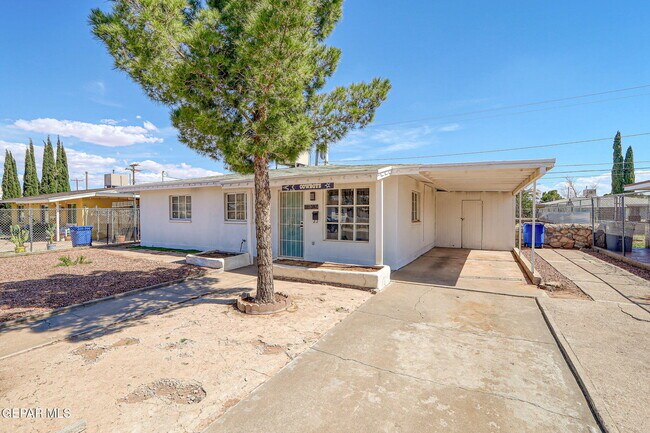 Foto del edificio - 5312 Capistrano Dr