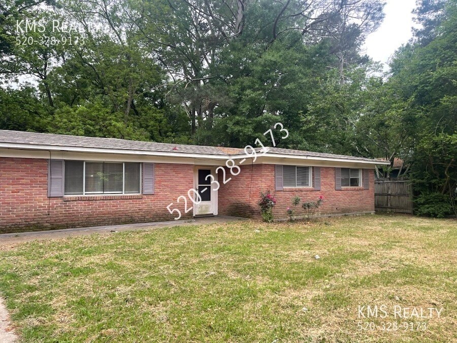 Foto principal - 215 Southbrook Dr