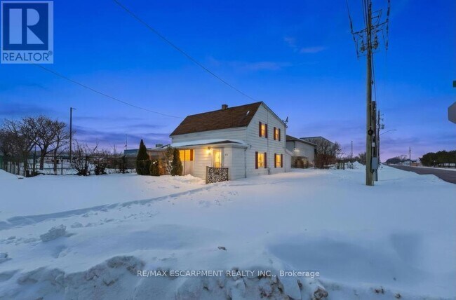 Building Photo - 355 Jones Rd