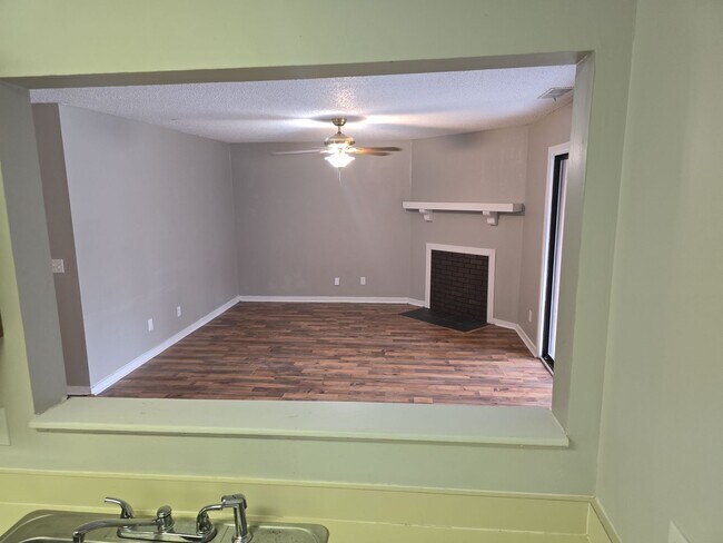 Foto del edificio - 2 bedroom 2 bath Condo