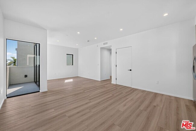 Foto del edificio - 1853 12th St