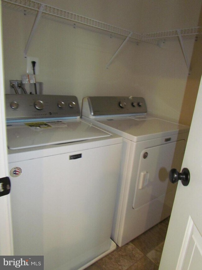 Foto del edificio - 23220 Spalding Ln