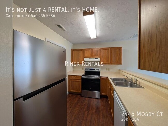Building Photo - 2445 Mosby Ct