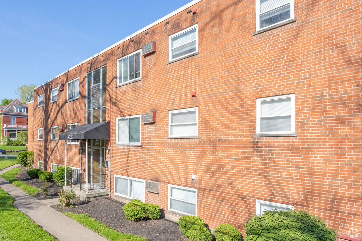 Foto principal - Mt Airy Forest Apartments