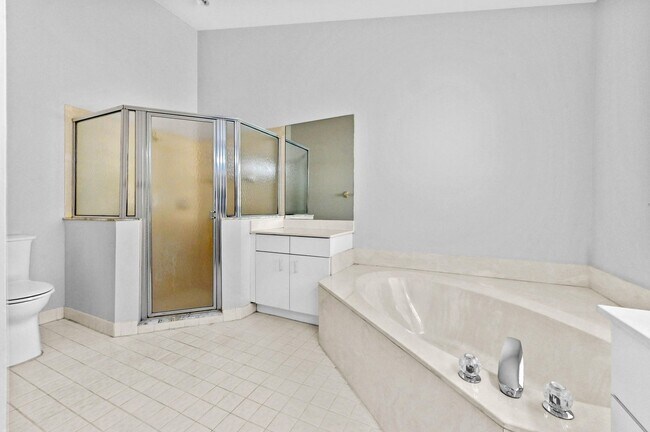 Foto del edificio - 14066 Glenlyon Ct