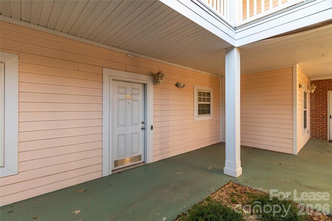 Foto del edificio - 9047 Meadow Vista Rd