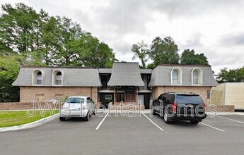 Building Photo - 7201 Arlington Expy