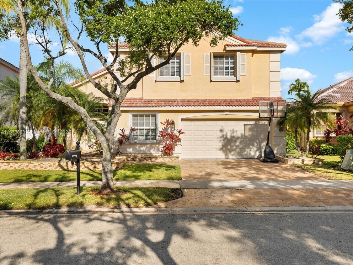 Primary Photo - 1099 Birchwood Rd