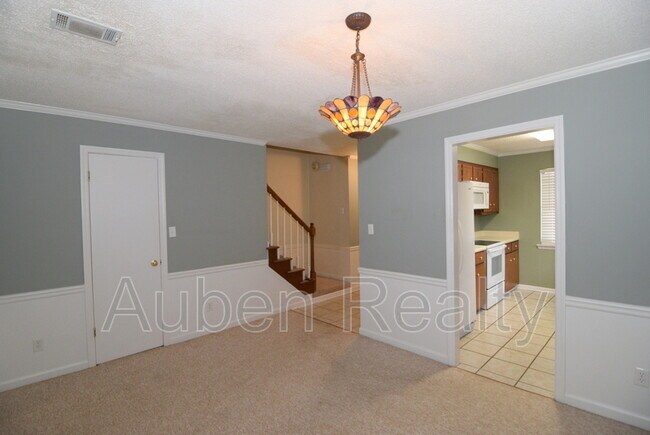 Building Photo - 2448 Riverlook Dr
