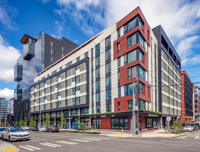 Building Photo - Orion