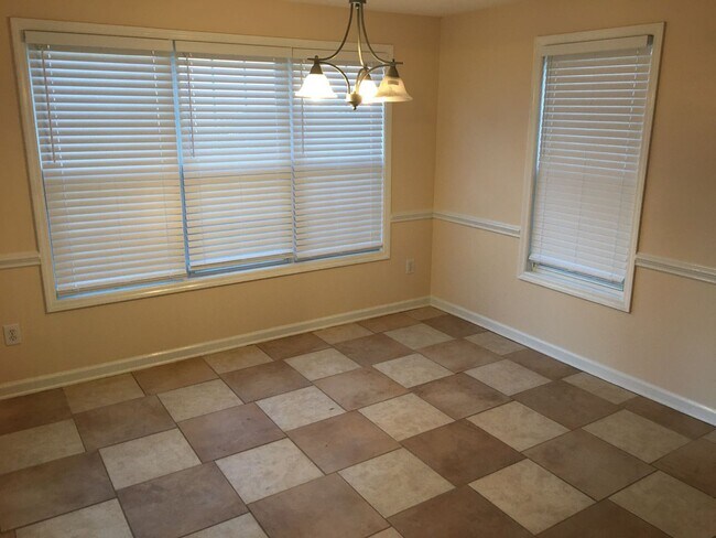 Foto del edificio - Beautiful 4br, 2.5 bath home in the Jack Brit school district