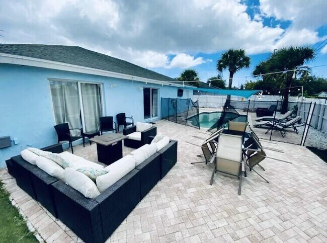 Foto del edificio - 2728 Nelson Dr