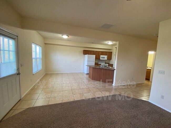 Building Photo - 1107 N Missouri Dr
