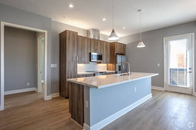 2BR, 2BA - B2 - Kitchen - Cityscape Star