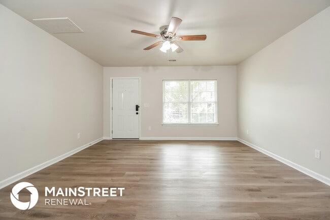 Building Photo - 4455 Oak Pointe Dr