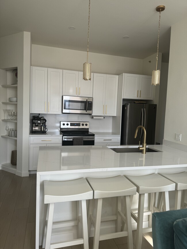 Foto del edificio - 4414 Cedar Springs Rd