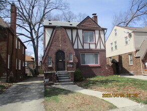 Building Photo - 17573 Monica St
