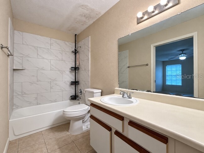Building Photo - 5500 Devonbriar Way