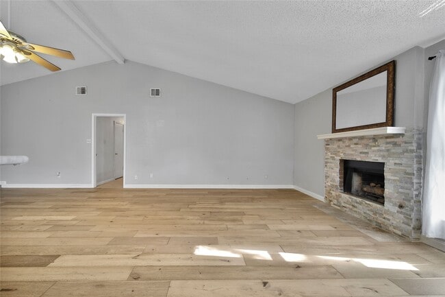 Foto del edificio - 21311 Park Rock Ln