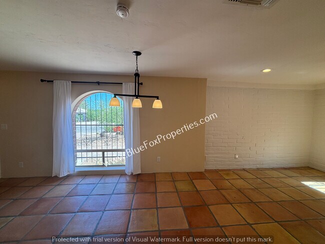 Foto del edificio - 4456 E 15th St