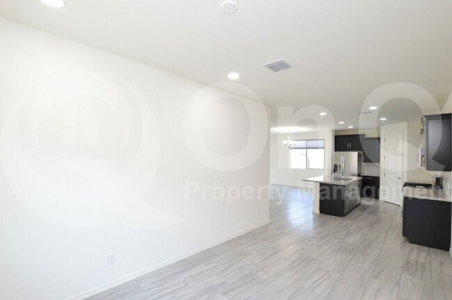 Foto del edificio - 9114 S 167th Dr