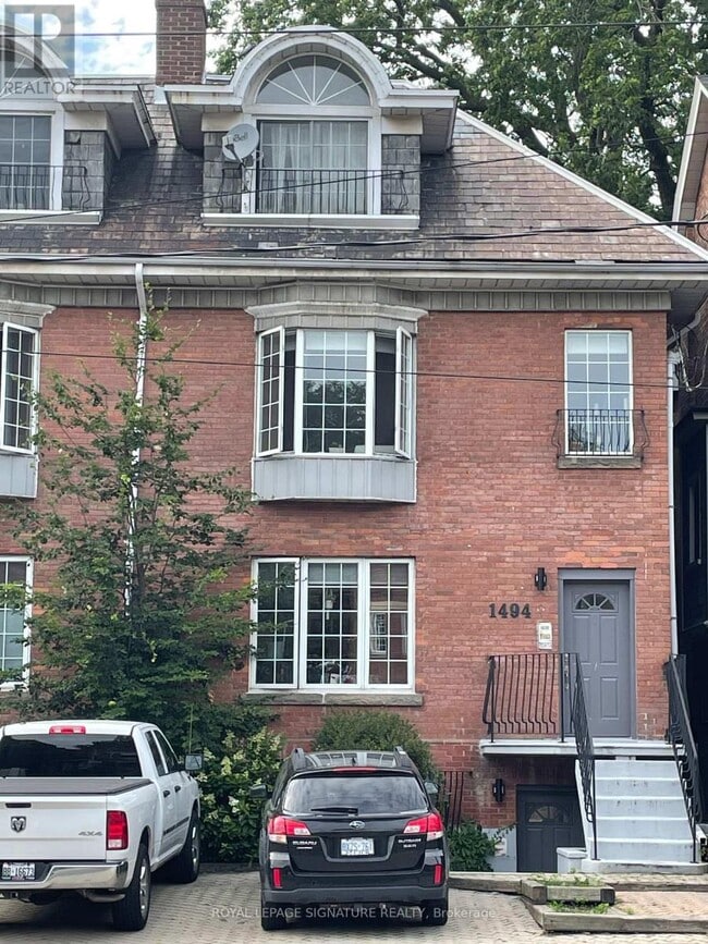 Building Photo - 1494 King St W