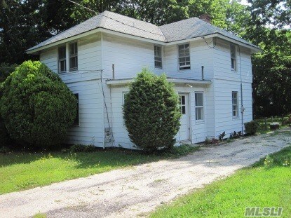 Primary Photo - 32 Oak St