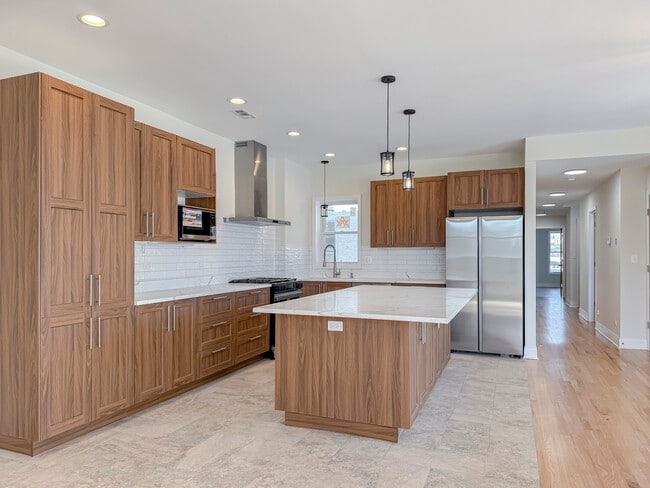 Building Photo - 6411 W Irving Park Rd