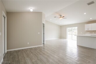 Building Photo - 3237 Ruth Ln