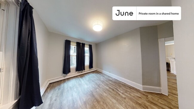 Building Photo - Room in Shared 3 bed/1 bath home