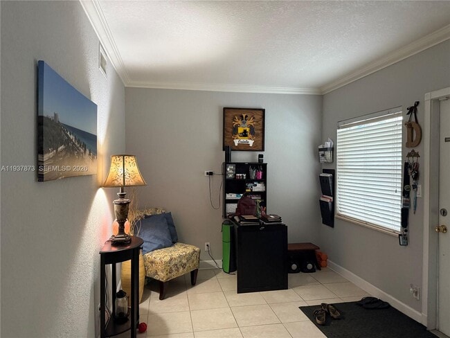 Building Photo - 924 SE 2nd St