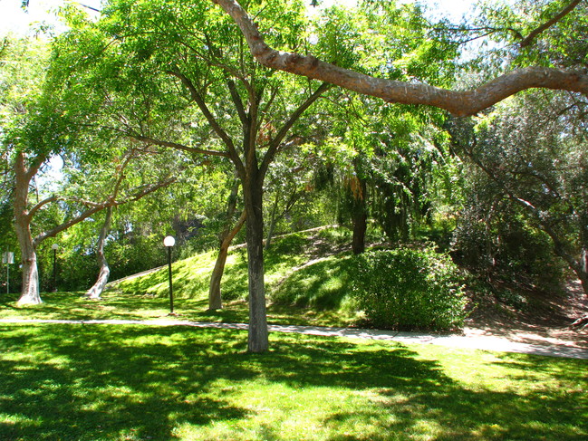 Building Photo - Mira Loma Apartments