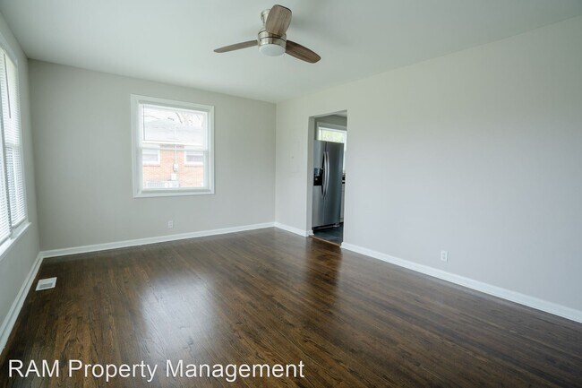 Building Photo - 2 br, 1 bath House - 3914 Creekside Drive