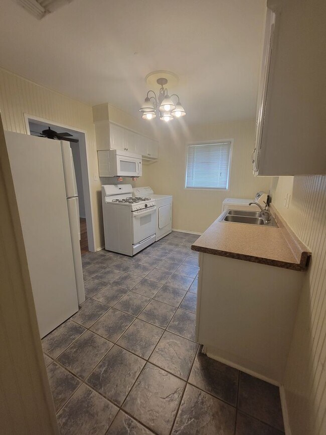 Foto del edificio - South Highlands 2bed/1bath