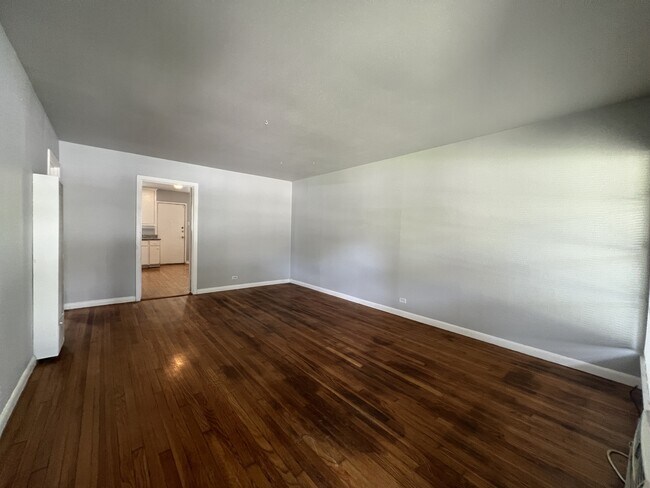 Foto del edificio - 233 Arvin Dr