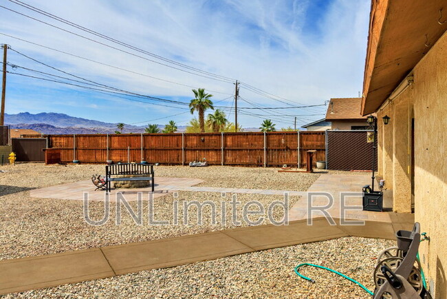 Building Photo - 2068 Palo Verde Blvd S