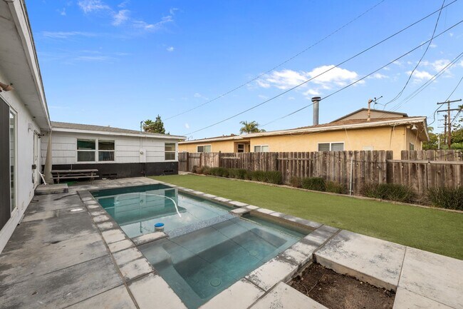 Building Photo - 6233-6235 Dorothy Drive