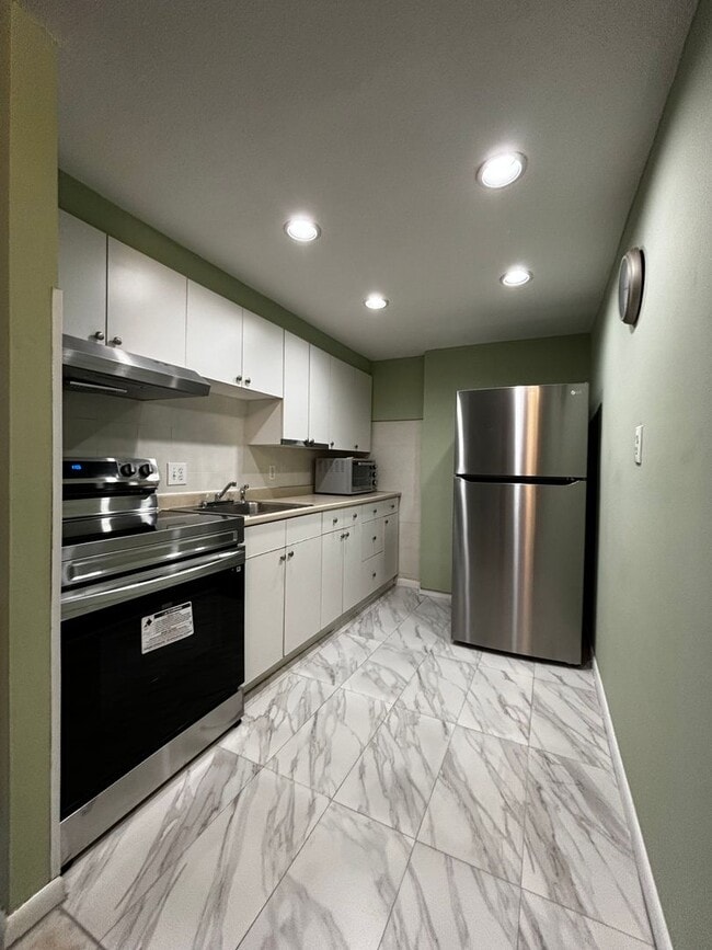Photo - 172 River Street Apartment