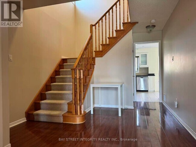 Photo du bâtiment - 4255 Wakefield Crescent