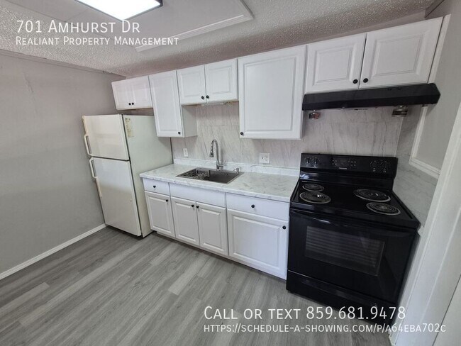 Building Photo - 701 Amhurst Dr