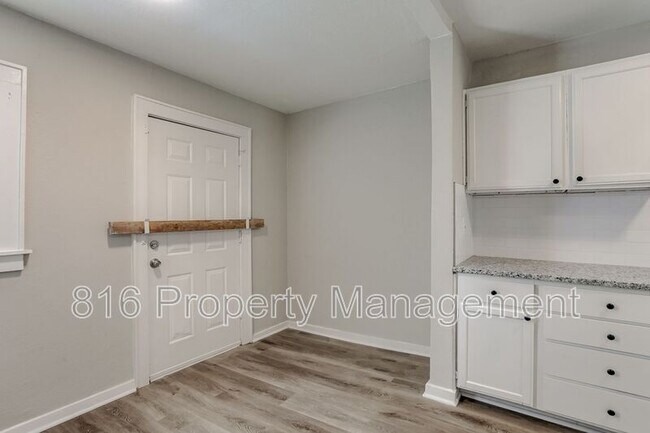 Foto del edificio - 3541 Mersington Ave