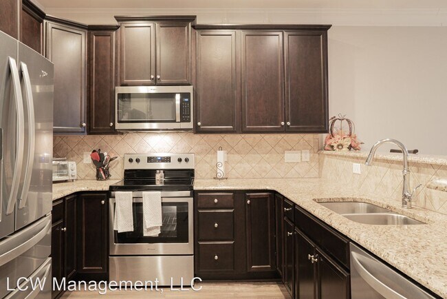Building Photo - 3 br, 3 bath House - 2941 York Place Drive