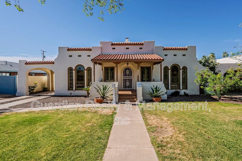 Foto principal - 729 W Willetta St