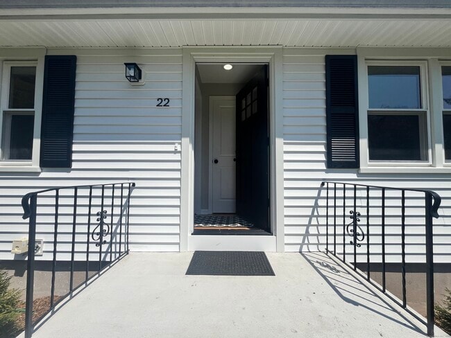 Building Photo - 22 Jansen Ln
